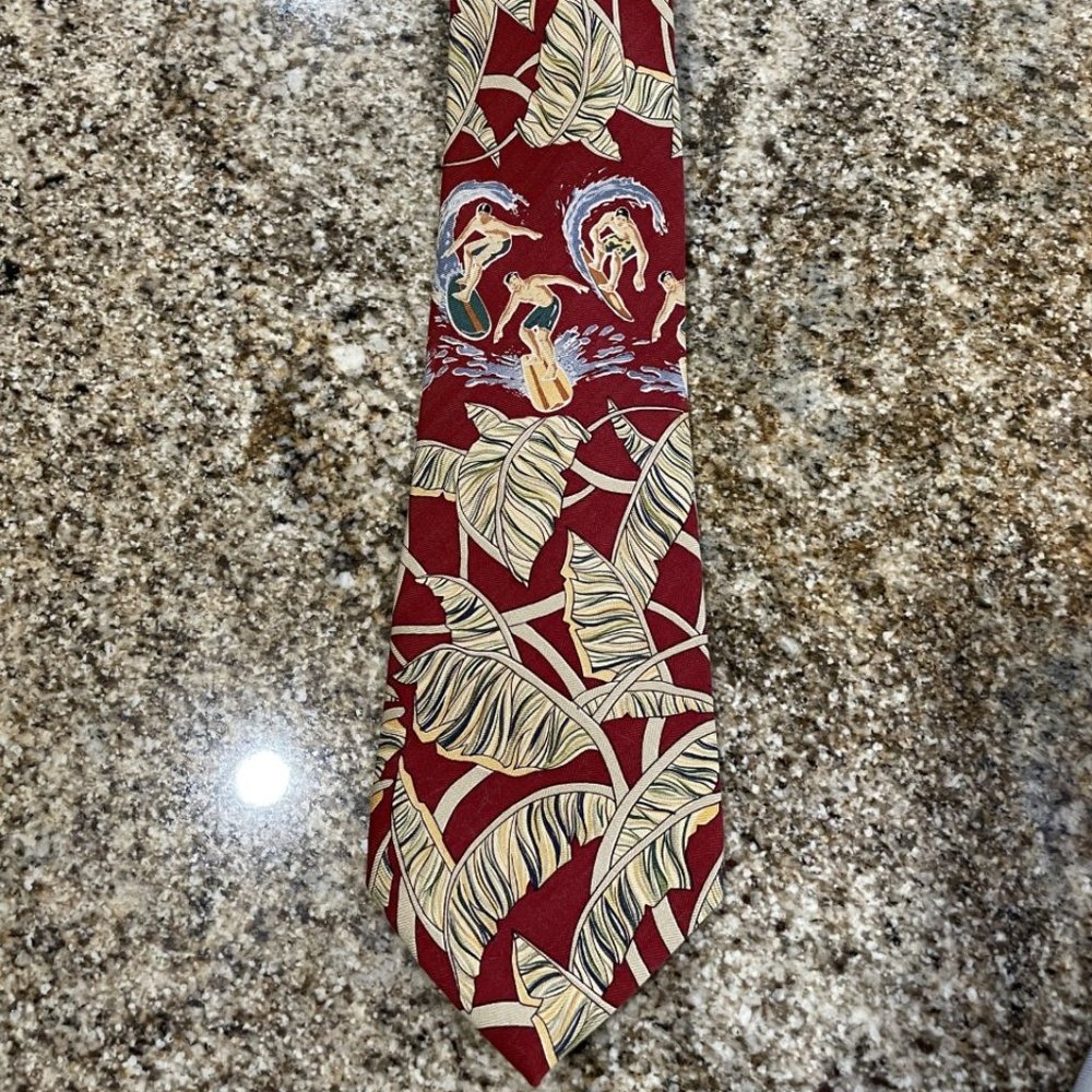 VINTAGE TOMMY BAHAMA 100% SILK NECKTIE